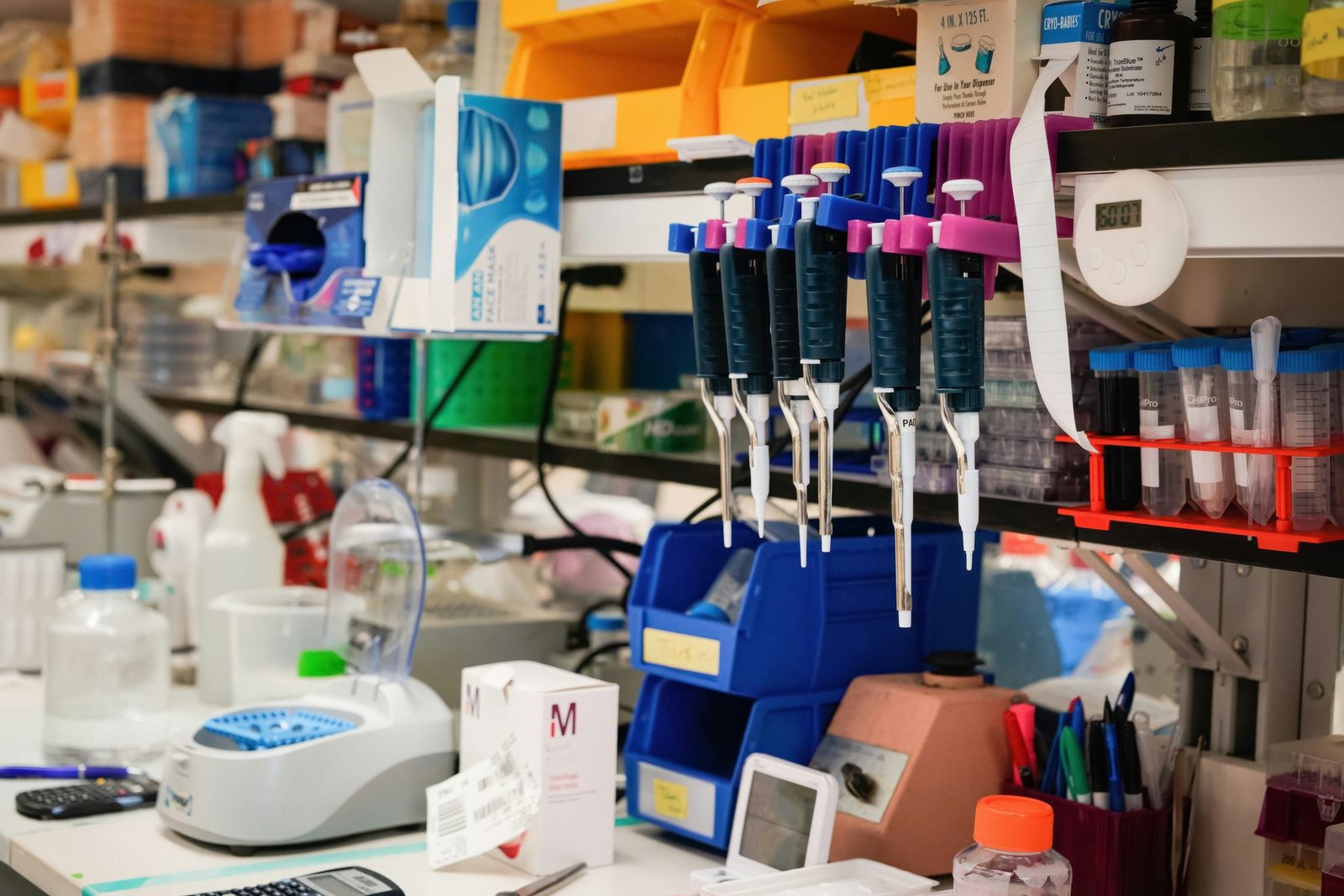 Illustrative diagnostic centre environment